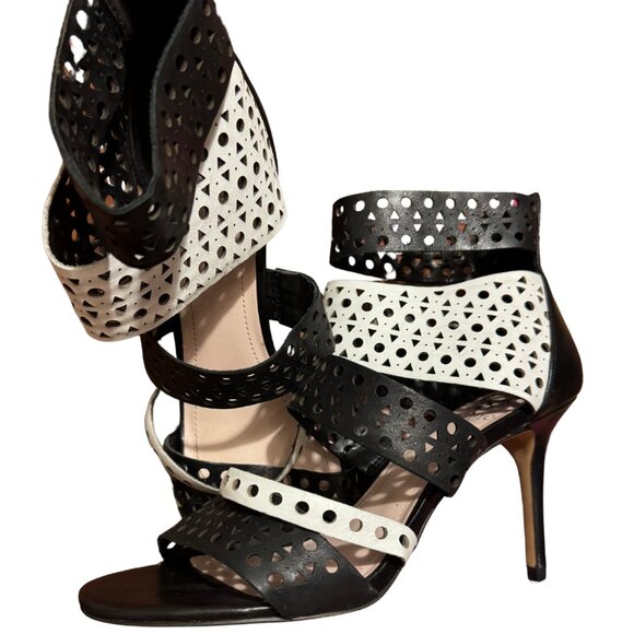 Vince Camuto Size 7.5 - Picture 1 of 5